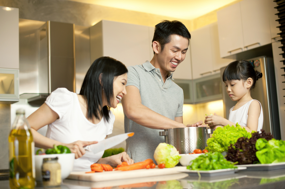 healthy cooking asian family -